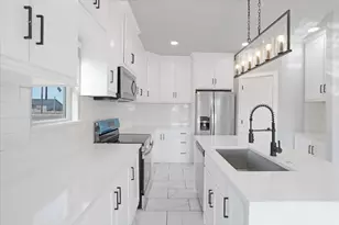 300 Private Road 36008, Honey Grove, TX 75446 - Photo 22