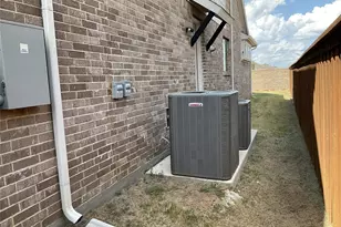 2008 Johnson Rd, Mansfield, TX 76063 - Photo 8