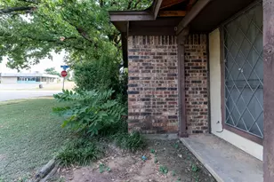 700 Del Mar Ln, Arlington, TX 76012 - Photo 28