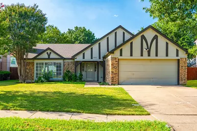 404 Spencer Circle, Grand Prairie, TX 75052 - Photo 1