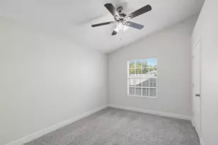 404 Spencer Cir, Grand Prairie, TX 75052 - Photo 12
