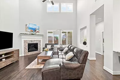 12253 Curry Creek Drive, Frisco, TX 75035 - Photo 10