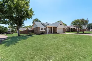 3305 Fairview Dr, Corinth, TX 76210 - Photo 2