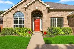 7801 Stansfield Dr, Fort Worth, TX 76137 - Photo 2