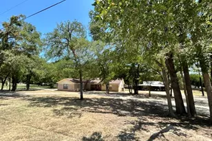 137 County Rd 1759A, Clifton, TX 76634 - Photo 2