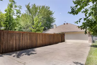 1304 W Mitchell Street, Arlington, TX 76013 - Photo 20