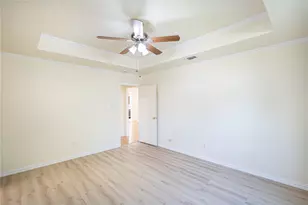 1304 W Mitchell St, Arlington, TX 76013 - Photo 10