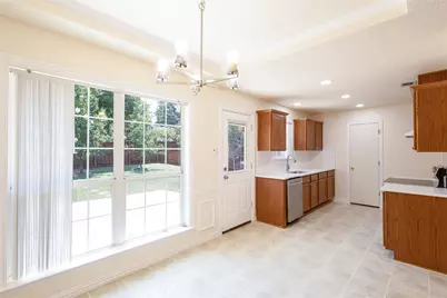 1304 W Mitchell Street, Arlington, TX 76013 - Photo 6
