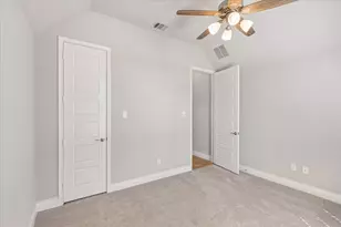 5708 Lake Jackson Dr, Fort Worth, TX 76126 - Photo 8