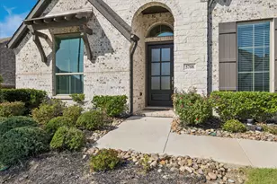 5708 Lake Jackson Dr, Fort Worth, TX 76126 - Photo 2