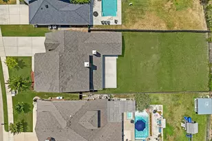 316 Bluffside Trail, Benbrook, TX 76126 - Photo 38