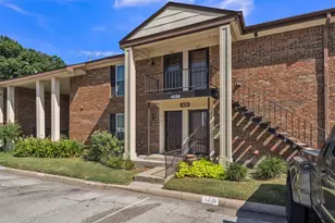 4038 Ridglea Country Club Dr, Fort Worth, TX 76126 - Photo 2
