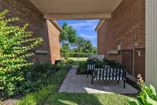 4038 Ridglea Country Club Dr, Fort Worth, TX 76126 - Photo 12