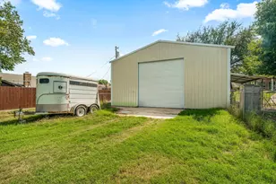 1517 Oakwood Dr, Stephenville, TX 76401 - Photo 34