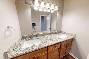 650 Harvest Hill St, Lewisville, TX 75067 - Photo 10