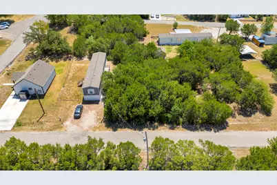 915 Bosque River Drive, Granbury, TX 76048 - Photo 32