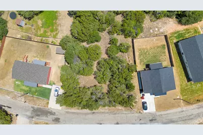 2513 Creekview Drive, Granbury, TX 76048 - Photo 2