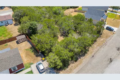 2513 Creekview Drive, Granbury, TX 76048 - Photo 12