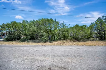 2513 Creekview Drive, Granbury, TX 76048 - Photo 22