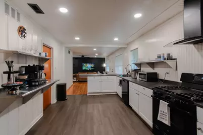 302 Circle Drive, Arlington, TX 76010 - Photo 2