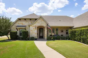 3209 Steamers Ct, Granbury, TX 76049 - Photo 2