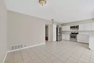11940 Leisure Dr, Dallas, TX 75243 - Photo 10