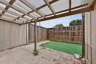 11940 Leisure Dr, Dallas, TX 75243 - Photo 22