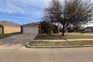 8135 Tierra Del Sol Rd, Arlington, TX 76002 - Photo 2