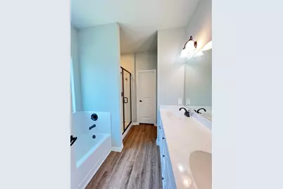 808 E Northside Drive, Pilot Point, TX 76258 - Photo 8
