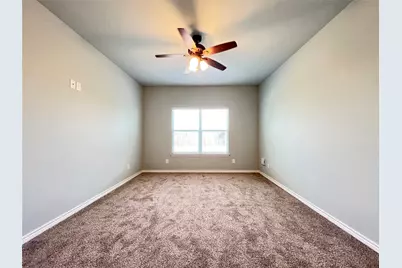 808 E Northside Drive, Pilot Point, TX 76258 - Photo 6