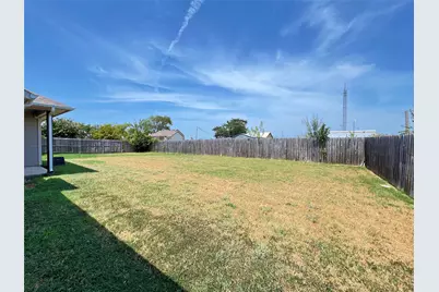 808 E Northside Drive, Pilot Point, TX 76258 - Photo 16
