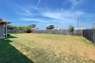 808 E Northside Dr, Pilot Point, TX 76258 - Photo 16