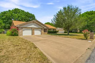 142 Blue Jay St, Stephenville, TX 76401 - Photo 4
