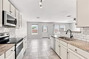 1217 Bellevue Dr, Princeton, TX 75407 - Photo 2