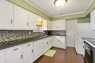 107 Briarwood Dr, Mabank, TX 75156 - Photo 24