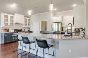 548 Inwood St, Benbrook, TX 76126 - Photo 10