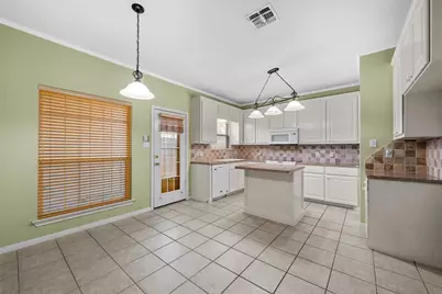 333 Old Mill Creek Drive, Woodway, TX 76712 - Photo 8