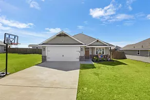 103 Olivia St, Hillsboro, TX 76645 - Photo 1