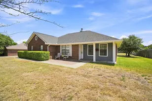 316 Janis Ln, Waxahachie, TX 75165 - Photo 2