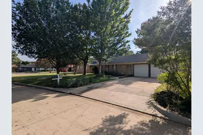 2908 Ashbury Drive, Arlington, TX 76015 - Photo 2