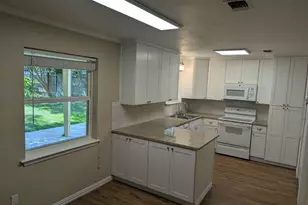 2908 Ashbury Dr, Arlington, TX 76015 - Photo 6