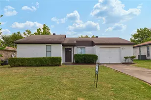 813 Loganwood Dr, Royse City, TX 75189 - Photo 2