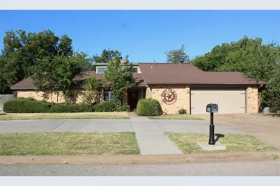 930 N Lydia Street, Stephenville, TX 76401 - Photo 1