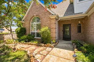 2620 Heather Brook Ct, Bedford, TX 76021 - Photo 2