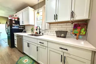 200 Arden St, Bowie, TX 76230 - Photo 8