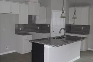 1009 E Cannon St, Fort Worth, TX 76104 - Photo 8