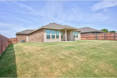 1203 Larkspur Lane, Cleburne, TX 76033 - Photo 8