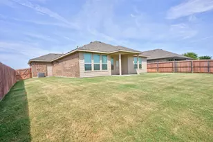1203 Larkspur Ln, Cleburne, TX 76033 - Photo 8