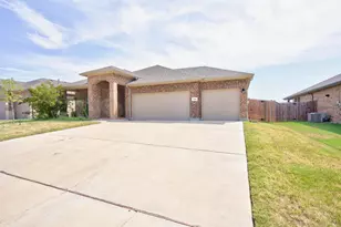 1203 Larkspur Ln, Cleburne, TX 76033 - Photo 2