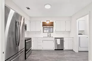2324 Markland St, Irving, TX 75060 - Photo 2